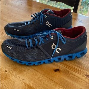 On cloud mens shoes size 10
